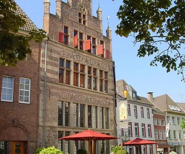 Wohnen Im Alten Amtsgericht Im Herzen Von Xanten